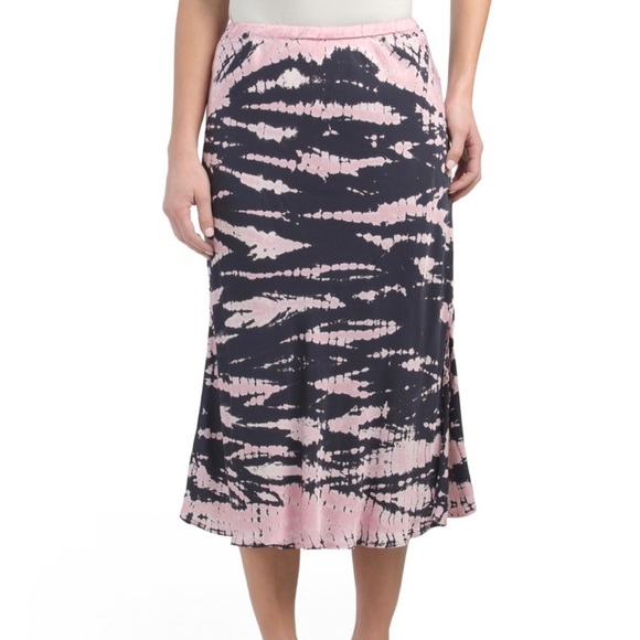 Young Fabulous & Broke Dresses & Skirts - YOUNG FABULOUS & BROKE Pink Tie Dye Midi Skirt